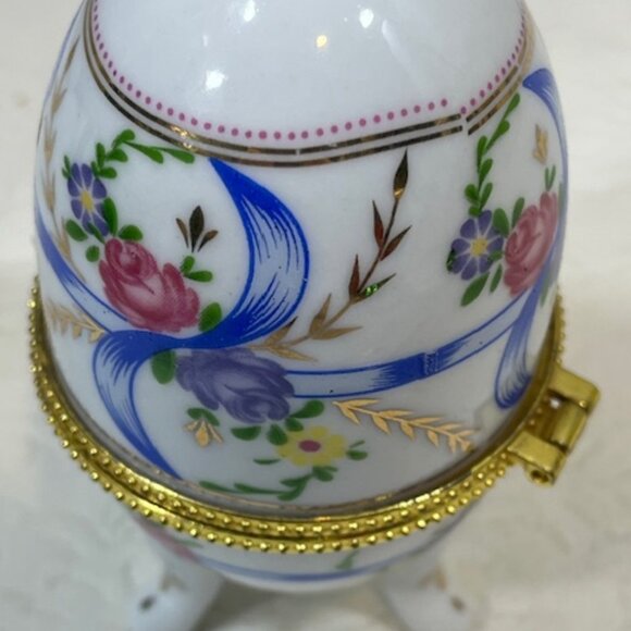 VTG Hand Painted Faberge Style Floral Porcelain Egg Shaped Hinged Jewelry Box - Picture 14 of 16